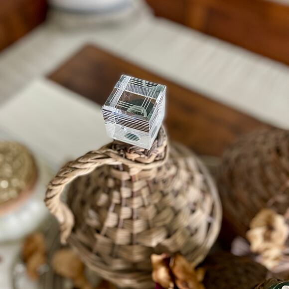 Vintage Wedgwood x Vera Wang Linear Crystal Bottle Stopper Discontinued Square - Picture 2 of 6